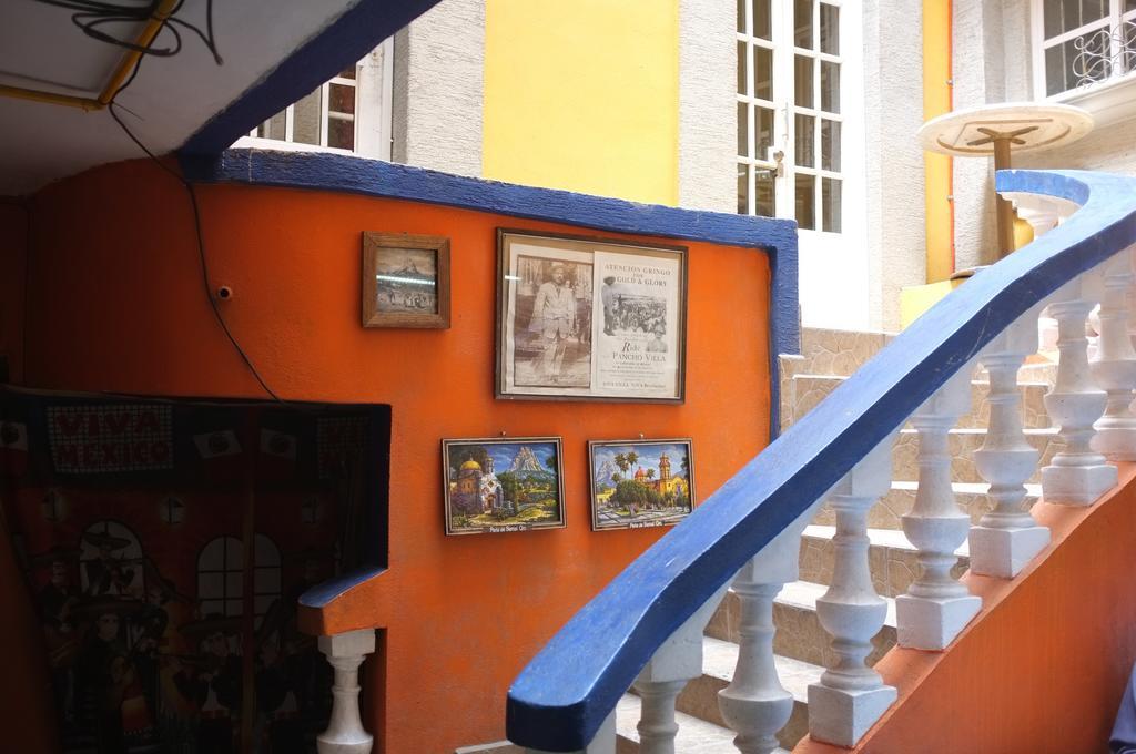 Hostel 399 Conejos Y Yo Мехико Экстерьер фото